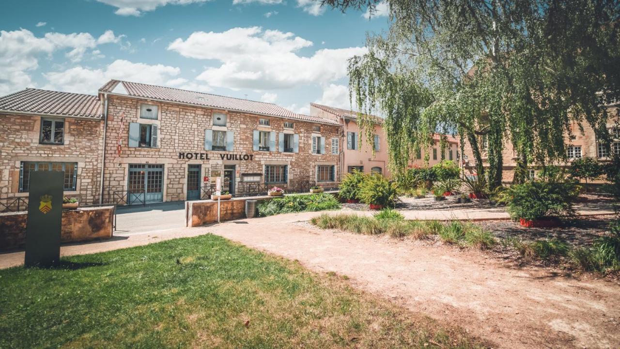 Logis Hotel Restaurant & Pizzeria Vuillot Cuiseaux Exteriör bild