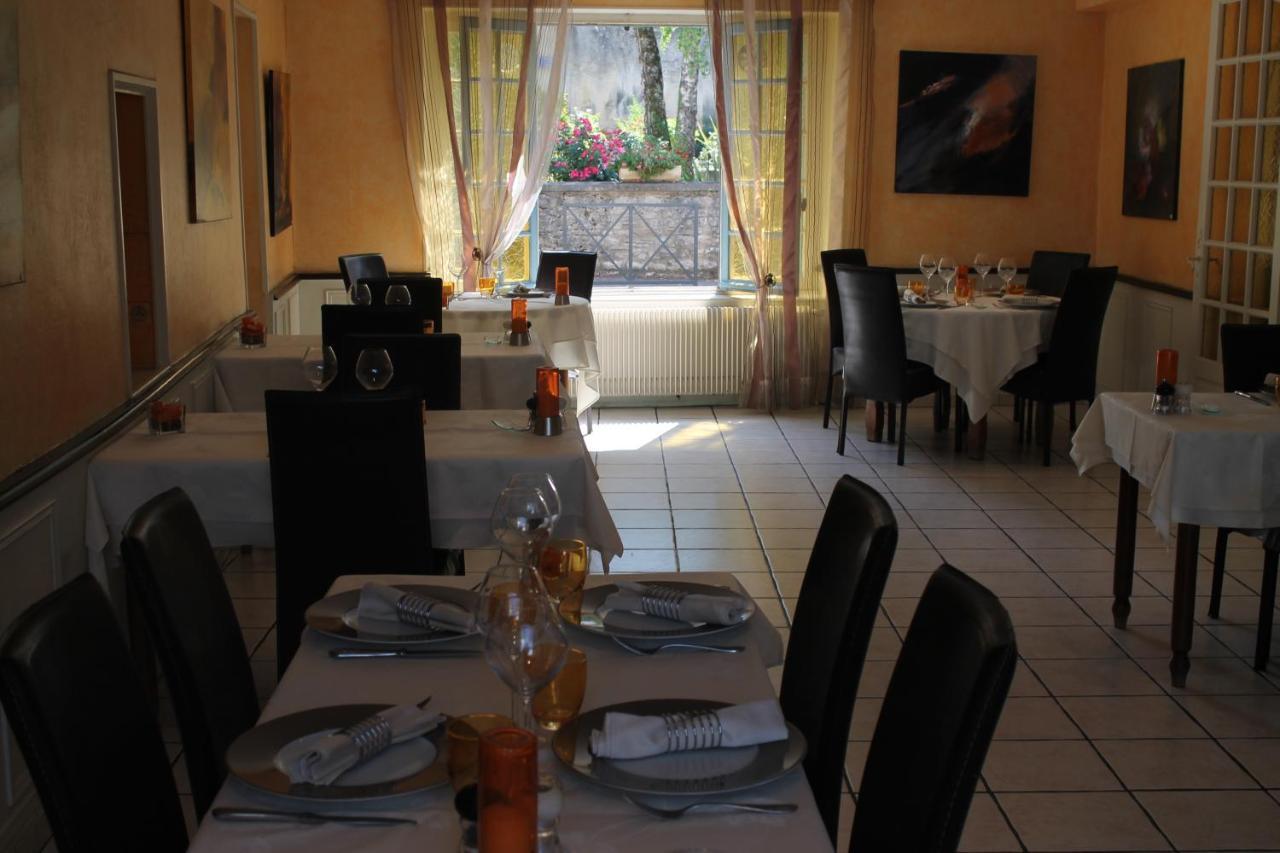 Logis Hotel Restaurant & Pizzeria Vuillot Cuiseaux Exteriör bild
